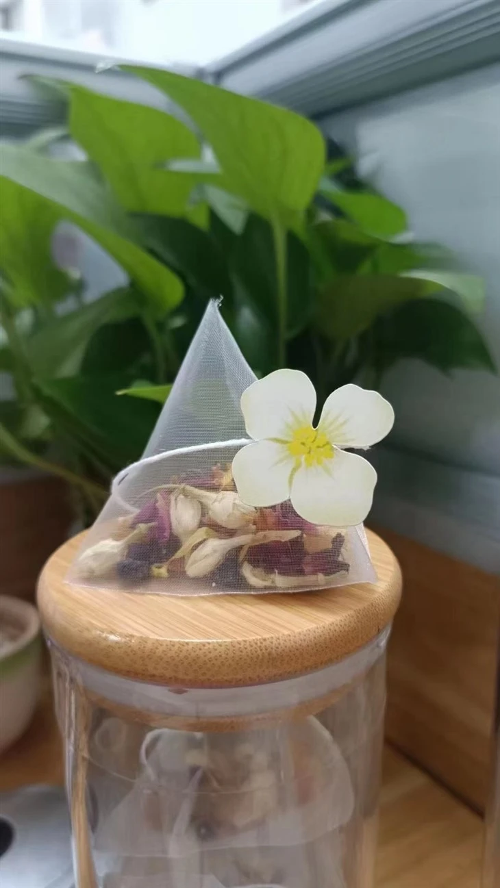 Customized Label PA Nylon Pyramid Tea Bags Roll