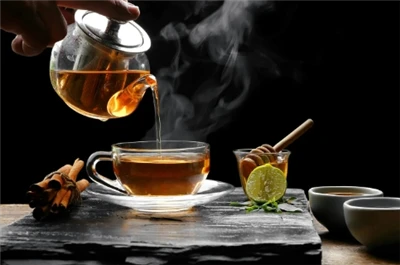 What is the connection between tea, etiquette, and art